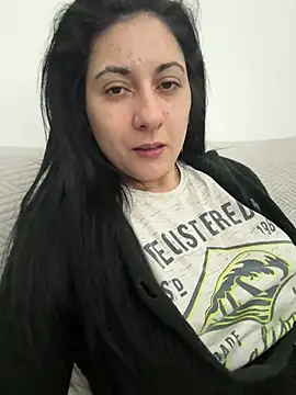 Snapshot of davenmichelle00 chatting on February 2026 04:01:01 PM davenmichelle00 online show from February 2026 04:01:01 PM