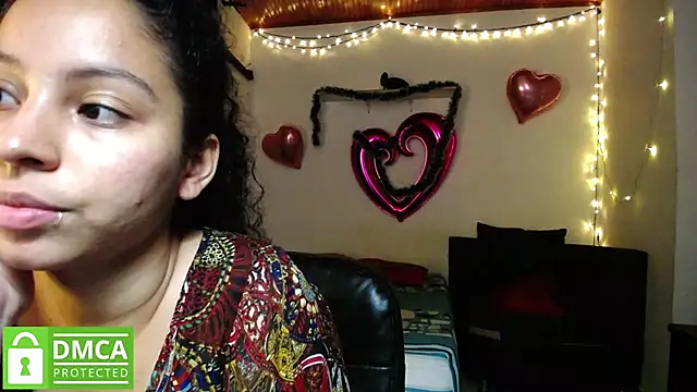 Snapshot of Mr_MrsCurie chatting on December 2024 11:40:01 PM Mr MrsCurie online show from December 2024 11:40:01 PM