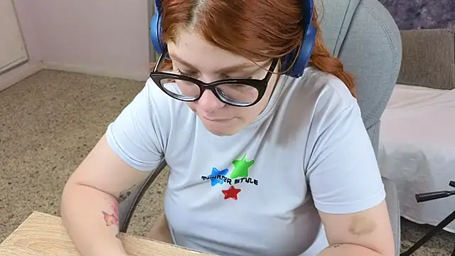 Snapshot of lucie_nicolls chatting on January 2025 08:26:02 PM lucie nicolls online show from January 2025 08:26:02 PM