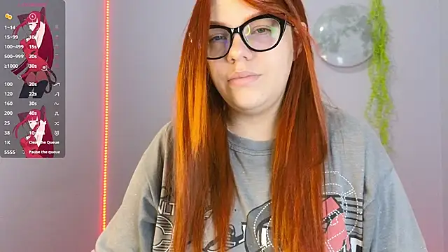 Snapshot of lucie_nicolls chatting on February 2025 08:18:01 PM lucie nicolls online show from February 2025 08:18:01 PM