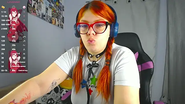 Snapshot of lucie_nicolls chatting on March 2025 08:22:01 PM lucie nicolls online show from March 2025 08:22:01 PM