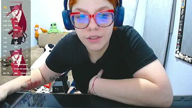 Snapshot of lucie_nicolls chatting on March 2025 01:04:01 AM lucie nicolls online show from March 2025 01:04:01 AM