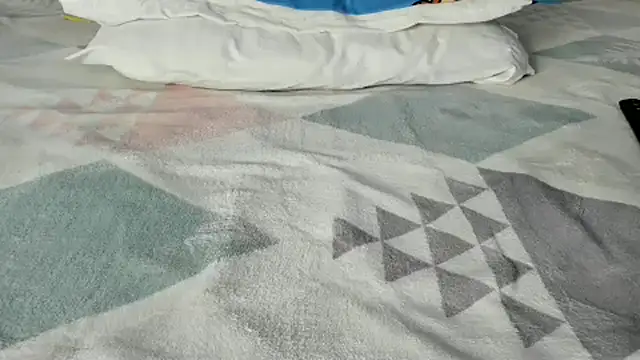 Snapshot of maybelline69 chatting on March 2025 04:35:02 PM maybelline69 online show from March 2025 04:35:02 PM