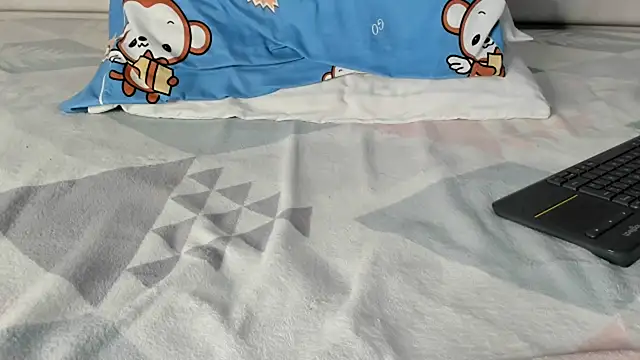 Snapshot of maybelline69 chatting on March 2025 07:23:02 AM maybelline69 online show from March 2025 07:23:02 AM