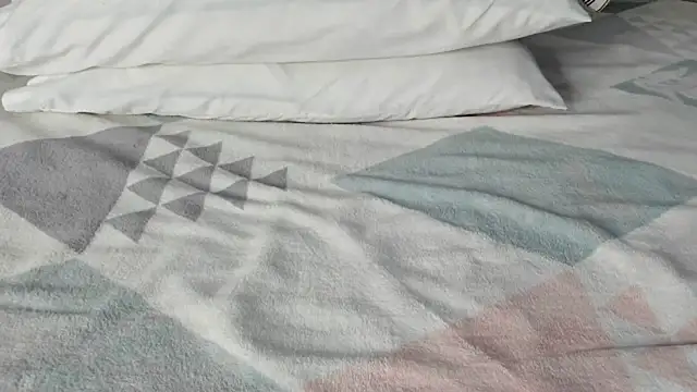 Snapshot of maybelline69 chatting on March 2025 04:11:01 PM maybelline69 online show from March 2025 04:11:01 PM