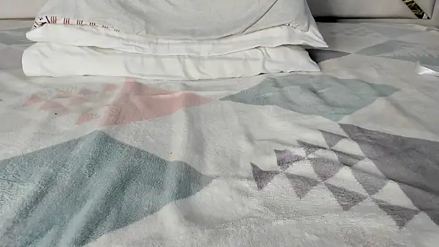 Snapshot of maybelline69 chatting on March 2025 01:16:01 AM maybelline69 online show from March 2025 01:16:01 AM