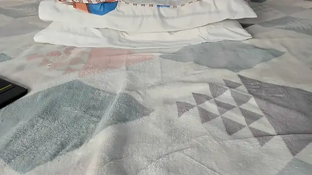 Snapshot of maybelline69 chatting on March 2025 07:01:02 PM maybelline69 online show from March 2025 07:01:02 PM