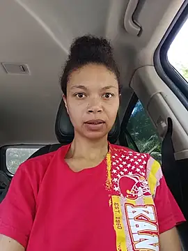 Snapshot of Trashy33 chatting on May 2026 02:02:02 PM Trashy33 online show from May 2026 02:02:02 PM