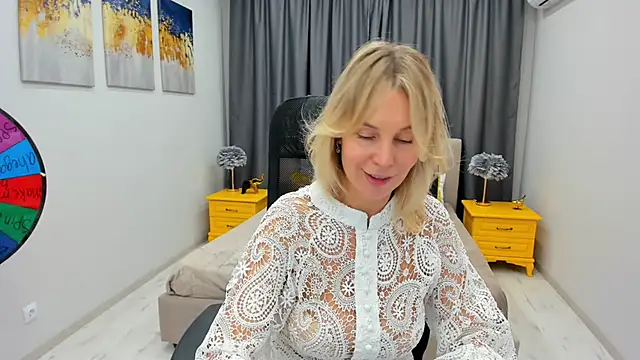 Snapshot of Sinty_Devis chatting on January 2025 02:42:01 PM Sinty Devis online show from January 2025 02:42:01 PM