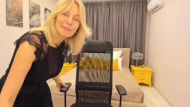 Snapshot of Sinty_Devis chatting on February 2025 02:35:02 PM Sinty Devis online show from February 2025 02:35:02 PM