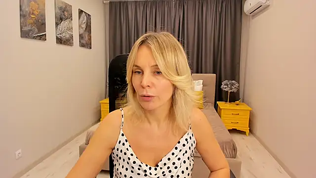 Snapshot of Sinty_Devis chatting on February 2025 11:41:01 AM Sinty Devis online show from February 2025 11:41:01 AM