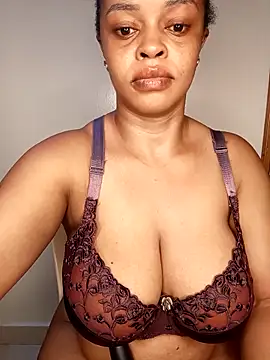 Snapshot of boobsnipplian chatting on February 2025 04:27:02 AM boobsnipplian online show from February 2025 04:27:02 AM