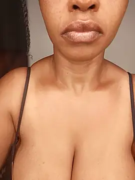 boobsnipplian online show from May 2026 04:50:01 AM