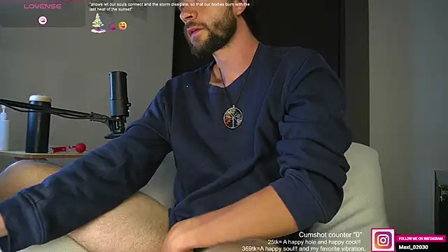 just maxii online show from January 2025 10:45:01 PM