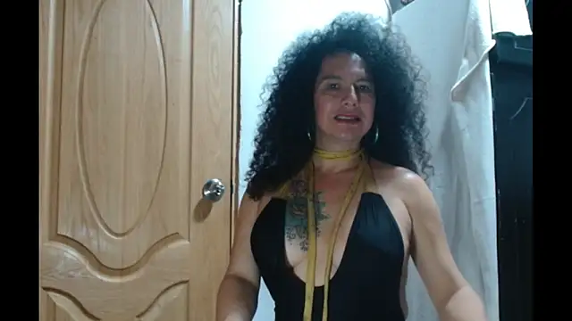 abbycrespa online show from February 2025 08:04:02 PM