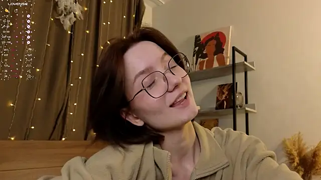 Snapshot of IdaValenti chatting on February 2025 04:17:02 AM IdaValenti online show from February 2025 04:17:02 AM