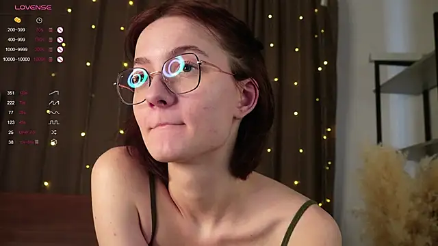 Snapshot of IdaValenti chatting on March 2025 07:18:01 AM IdaValenti online show from March 2025 07:18:01 AM