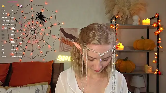 Snapshot of IdaValenti chatting on October 2025 11:05:02 PM IdaValenti online show from October 2025 11:05:02 PM