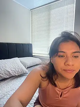 Snapshot of Nina-Eros1 chatting on November 2025 05:00:02 PM Nina-Eros1 online show from November 2025 05:00:02 PM