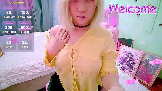 Akemilun online show from April 2026 07:30:02 PM