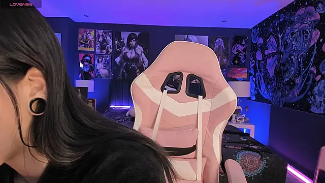 LanaKyutt online show from September 2025 10:13:01 PM