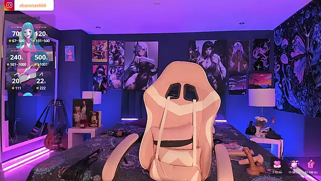 LanaKyutt online show from October 2025 01:25:01 PM