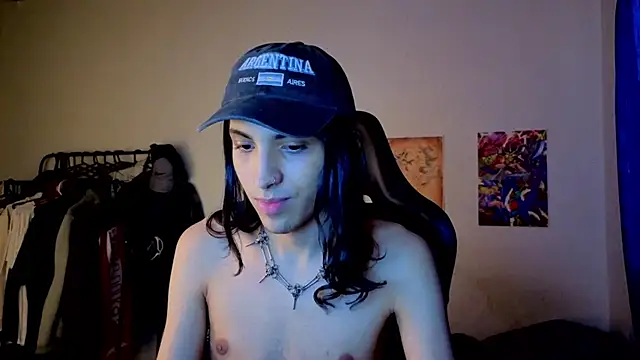 angelitofemboy online show from September 2025 09:04:01 PM