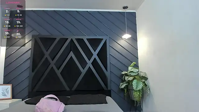 Apolo Bianco  online show from September 2025 11:17:01 PM