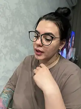 HugeBoobs- online show from February 2025 06:09:02 PM