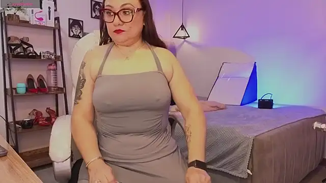 lady nylon  online show from October 2025 12:09:01 PM