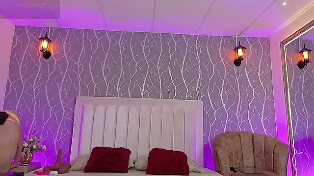 madison fox1 online show from November 2025 12:31:02 PM