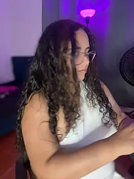 Snapshot of CurlyGirl_1 chatting on April 2026 02:31:01 AM CurlyGirl 1 online show from April 2026 02:31:01 AM