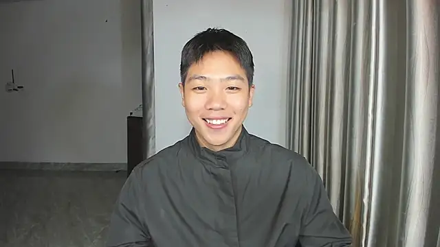 Snapshot of Oliver_Nl chatting on January 2025 03:35:01 PM Oliver Nl online show from January 2025 03:35:01 PM