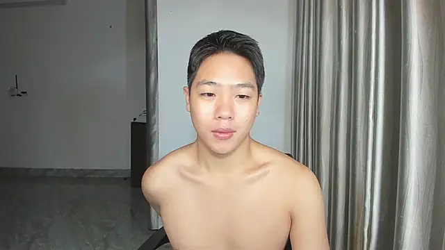 Snapshot of Oliver_Nl chatting on January 2025 03:15:01 AM Oliver Nl online show from January 2025 03:15:01 AM