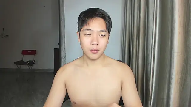 Snapshot of Oliver_Nl chatting on February 2025 03:54:01 PM Oliver Nl online show from February 2025 03:54:01 PM