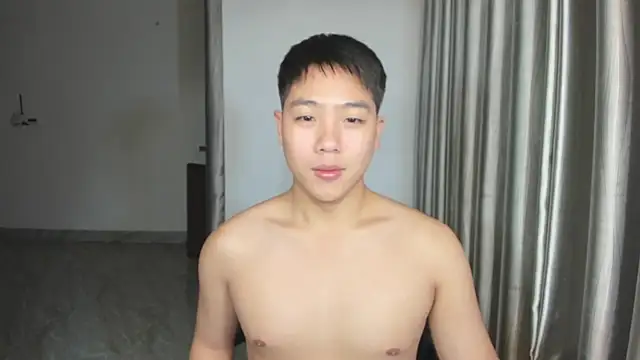 Snapshot of Oliver_Nl chatting on March 2025 03:15:02 PM Oliver Nl online show from March 2025 03:15:02 PM