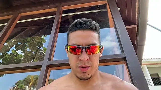 Snapshot of Frank_heaven01 chatting on February 2026 05:19:02 PM Frank heaven01 online show from February 2026 05:19:02 PM