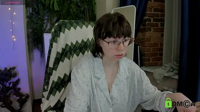 Melissa Wells online show from July 2026 09:03:01 PM
