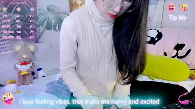 Snapshot of Ly__ chatting on February 2026 03:32:02 AM Ly online show from February 2026 03:32:02 AM