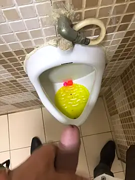 hitlar1026 online show from December 2025 09:25:01 AM