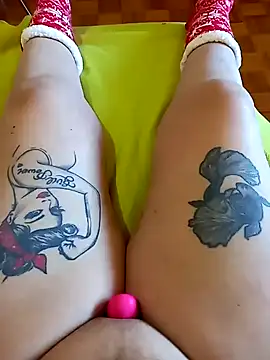 Snapshot of Hotsereia chatting on December 2024 03:02:02 PM Hotsereia online show from December 2024 03:02:02 PM