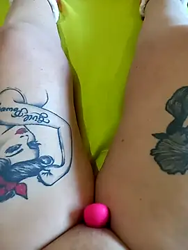 Snapshot of Hotsereia chatting on February 2025 05:04:02 PM Hotsereia online show from February 2025 05:04:02 PM