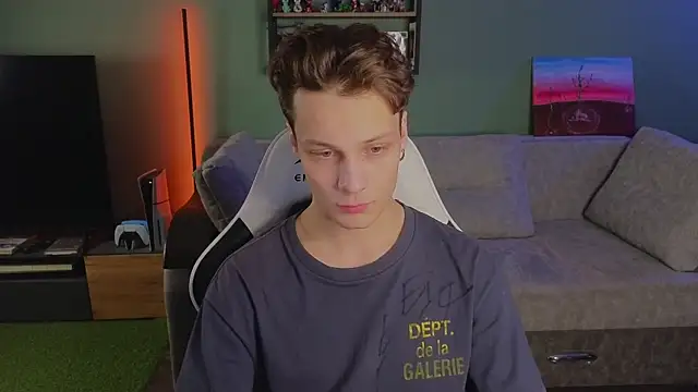 TeddyLiLboy online show from November 2025 05:37:02 PM