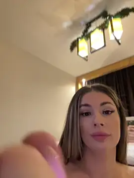 IsabellaEtthan online show from March 2025 08:32:01 PM