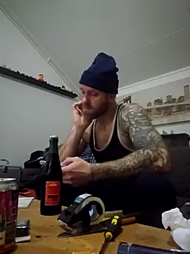 eltoulou online show from December 2025 11:53:01 PM