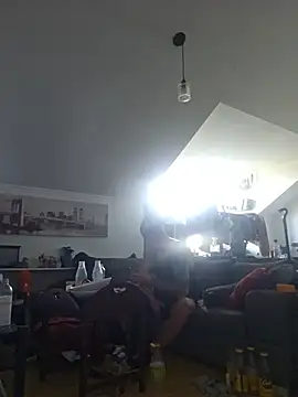 Snapshot of eltoulou chatting on May 2026 05:20:01 PM eltoulou online show from May 2026 05:20:01 PM