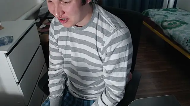 EvaMiron online show from September 2025 11:32:01 AM