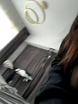 deliaroyal online show from September 2025 11:26:01 AM