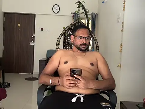 lovbombayduck11 online show from June 2026 10:40:01 AM