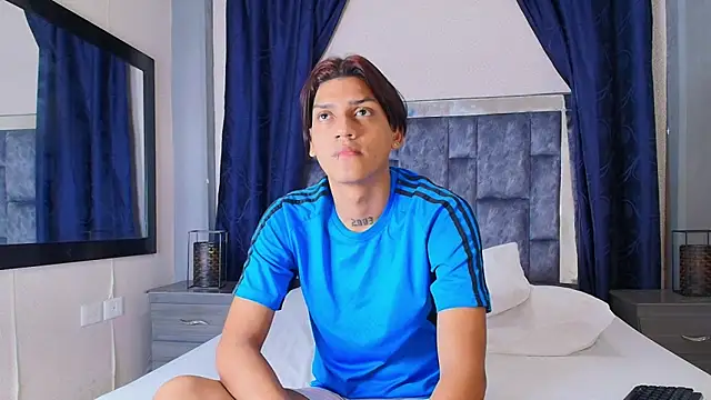 Snapshot of Samuelsince chatting on January 2025 05:32:02 AM Samuelsince online show from January 2025 05:32:02 AM